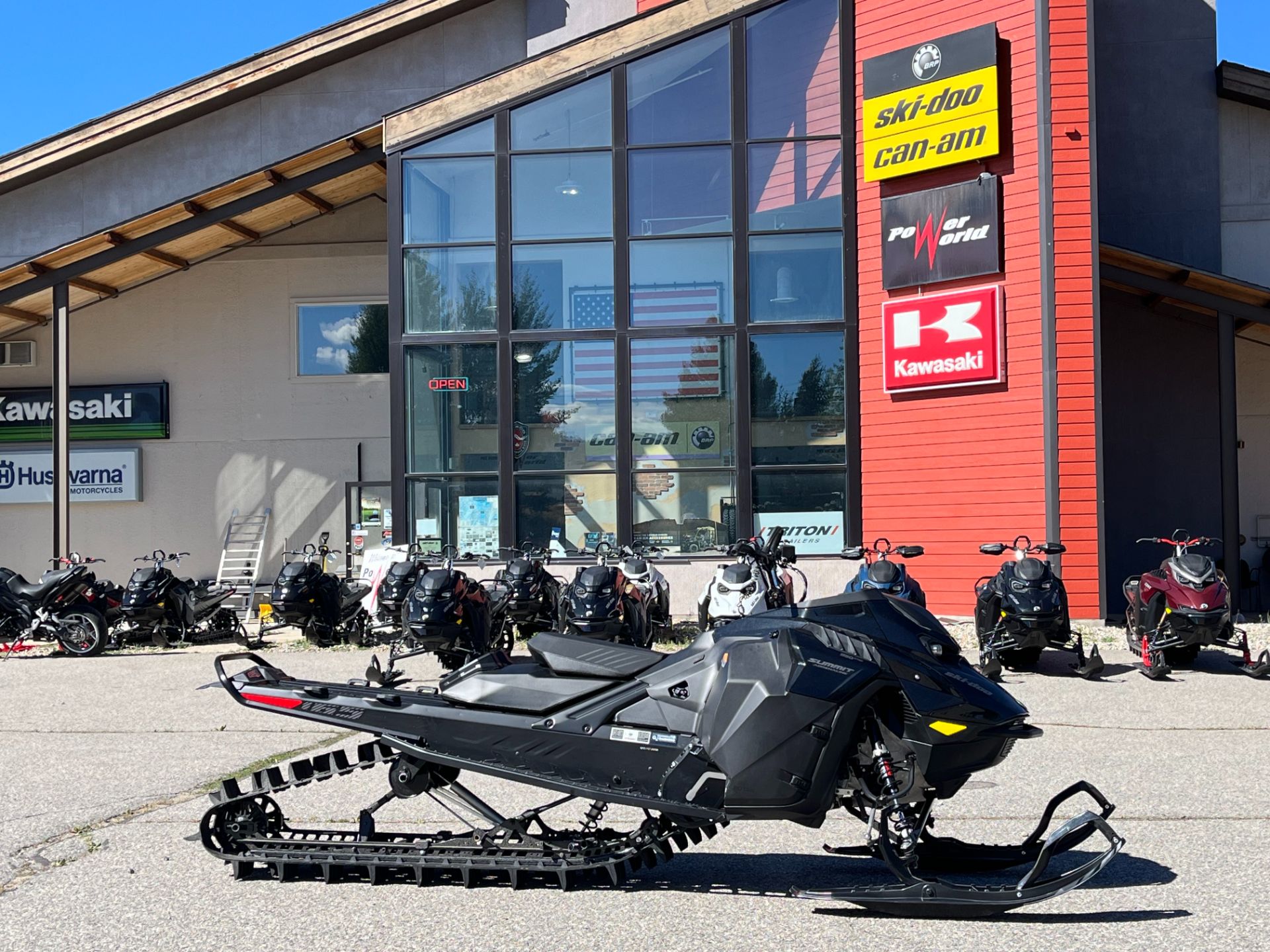 2026 Ski-Doo Summit Adrenaline w/ Edge Package 165 850 E-TEC SH 2
