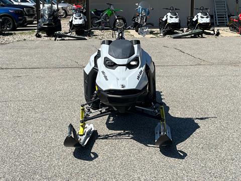 New 2025 Ski-Doo Summit Adrenaline w/ Edge Package 154 850 E-TEC