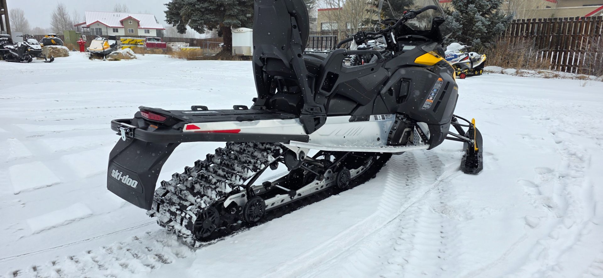 2026 Ski-Doo Expedition Sport photo 6