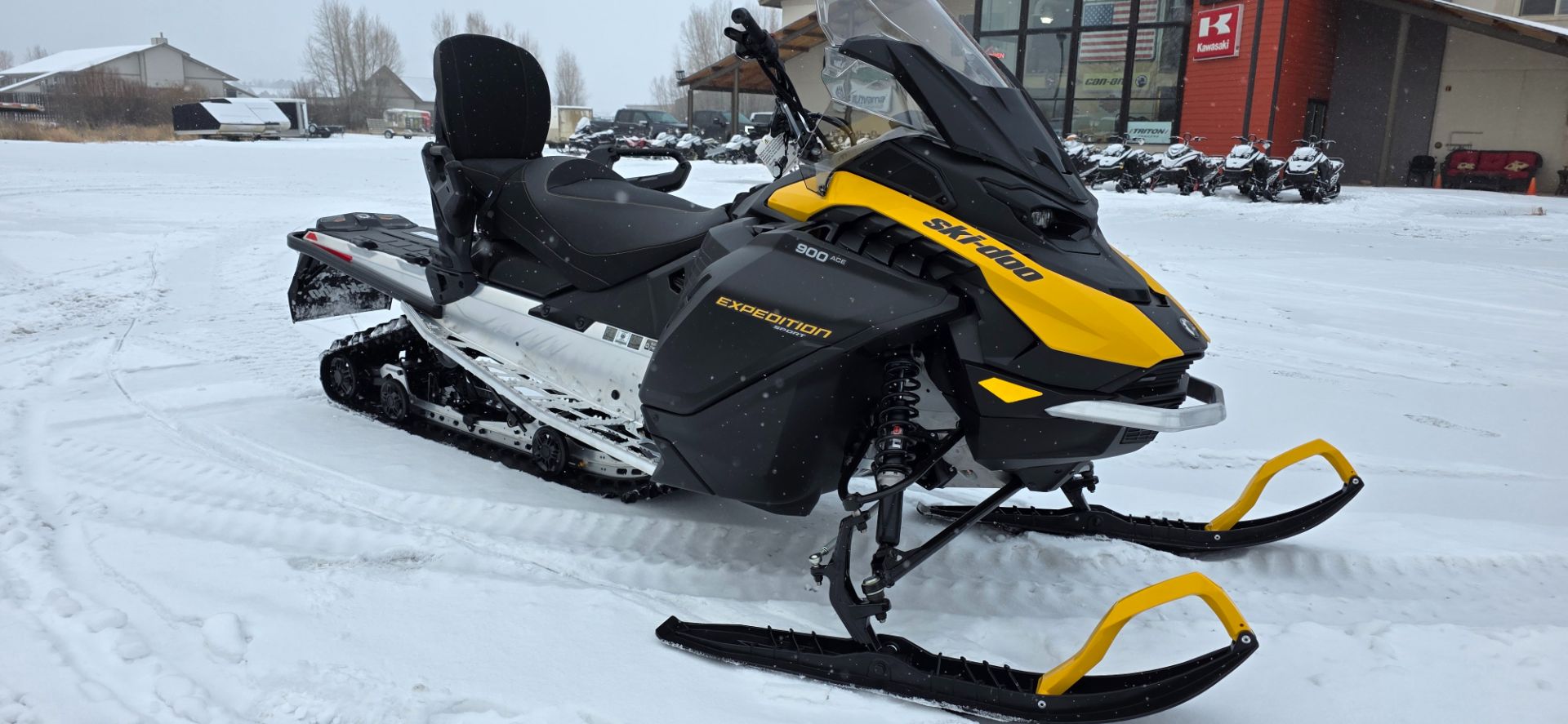 2026 Ski-Doo Expedition Sport photo 2