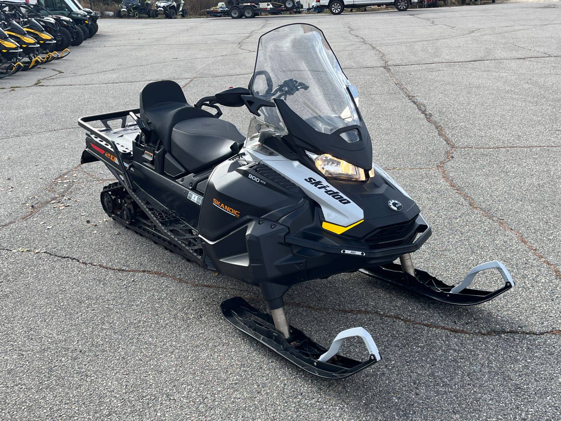 New 2026 Ski-Doo Skandic LE 900 ACE ES Silent Cobra WT 1.5 Track