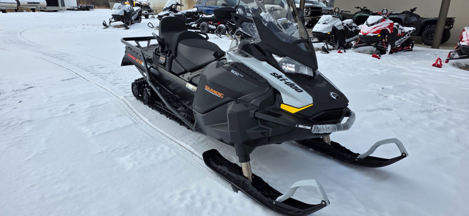 2026 Ski-Doo Skandic LE photo 9