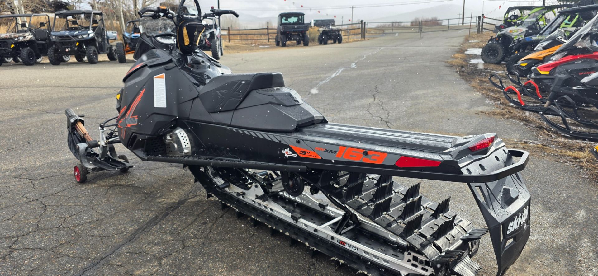 2015 Ski-Doo Summit® X® 163 800R E-TEC®, PowderMax 3.0" 3