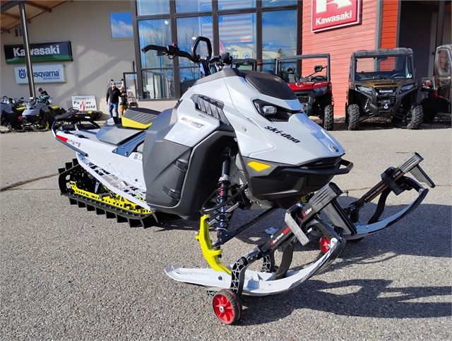 2025 Ski-Doo Summit Adrenaline 154 850 E-TEC ES PowderMax Light 2.5 w/ FlexEdge in Granby, Colorado - Photo 4