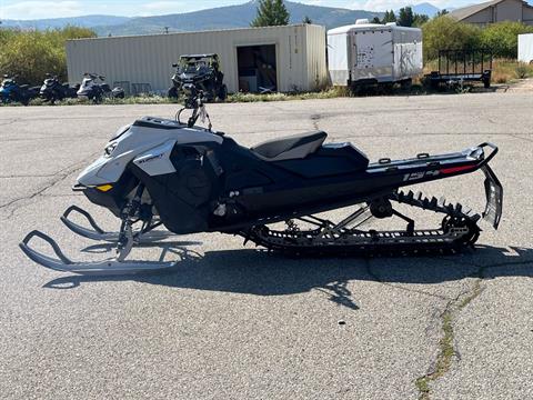 2025 Ski-Doo Summit Adrenaline 154 850 E-TEC ES PowderMax Light 2.5 w/ FlexEdge — photo 1 of 4