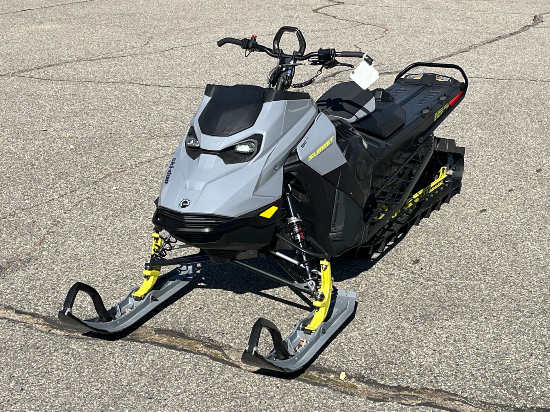 2026 Summit Adrenaline w/ Edge Package 165 850 E-TEC SH