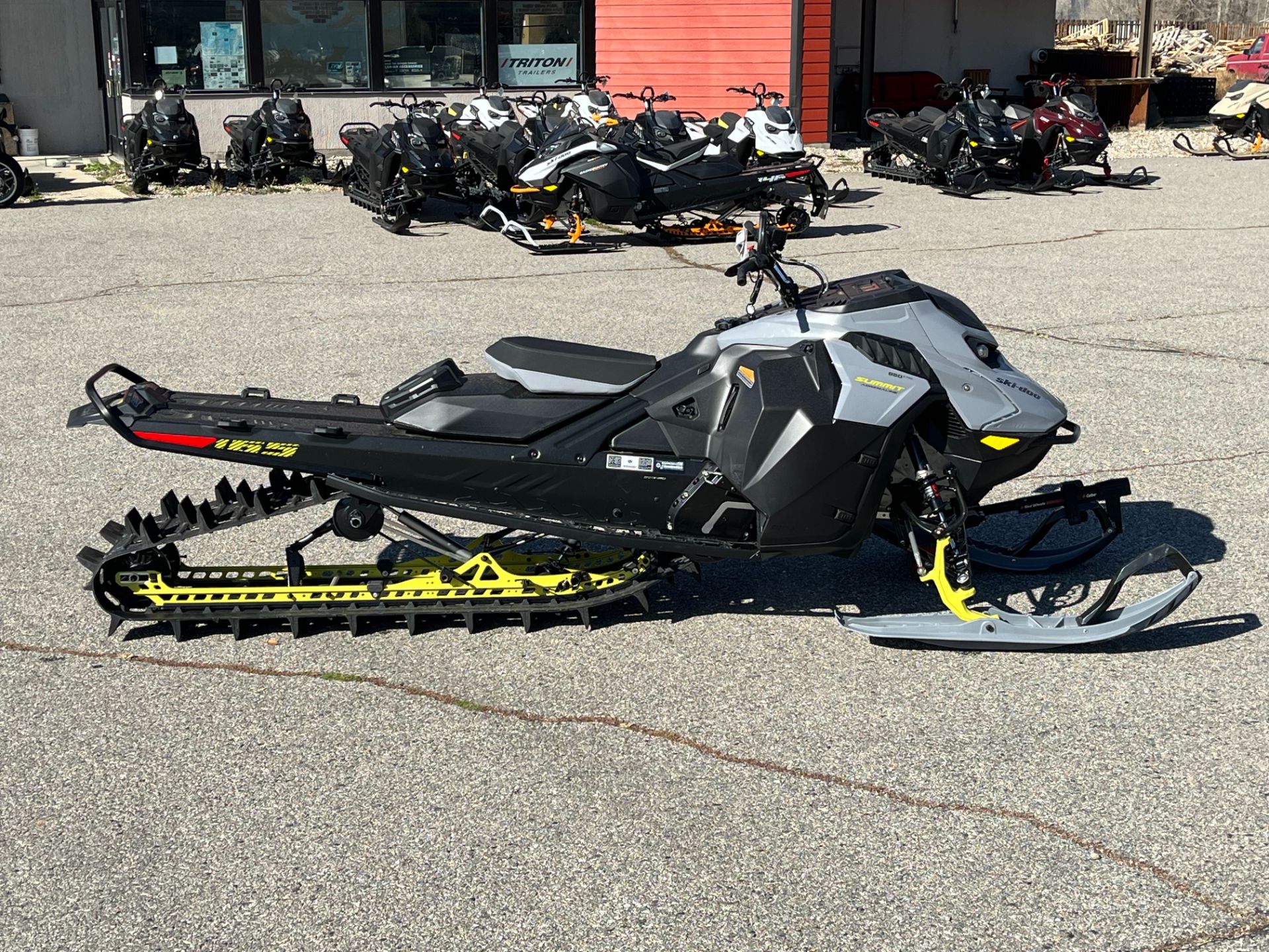 2026 Ski-Doo Summit Adrenaline w/ Edge Package 165 850 E-TEC SH 3