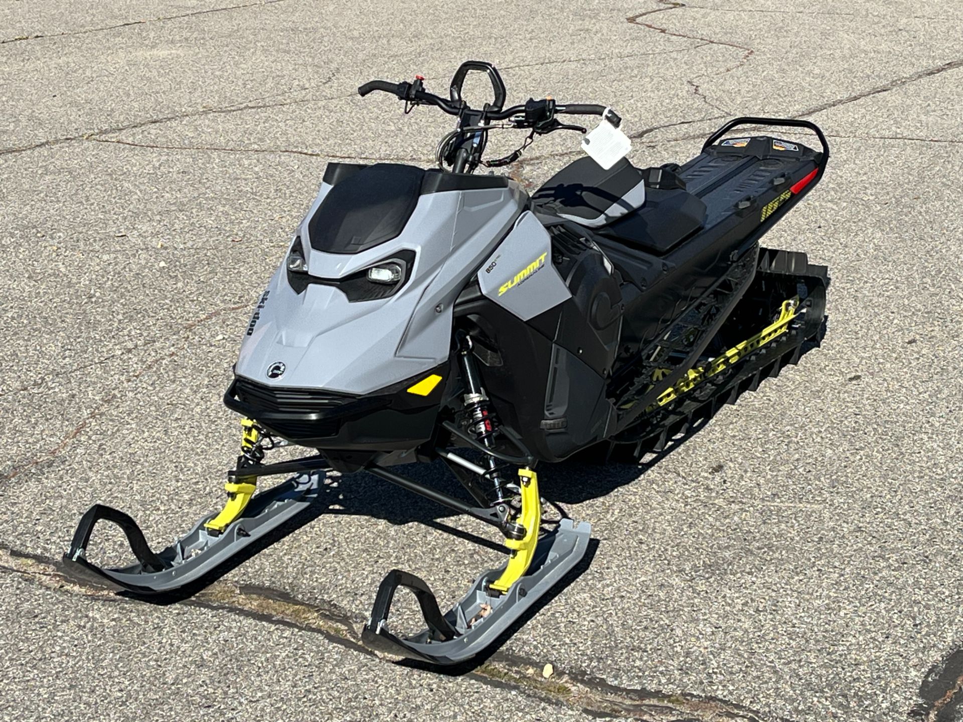 2026 Summit Adrenaline w/ Edge Package 165 850 E-TEC SH