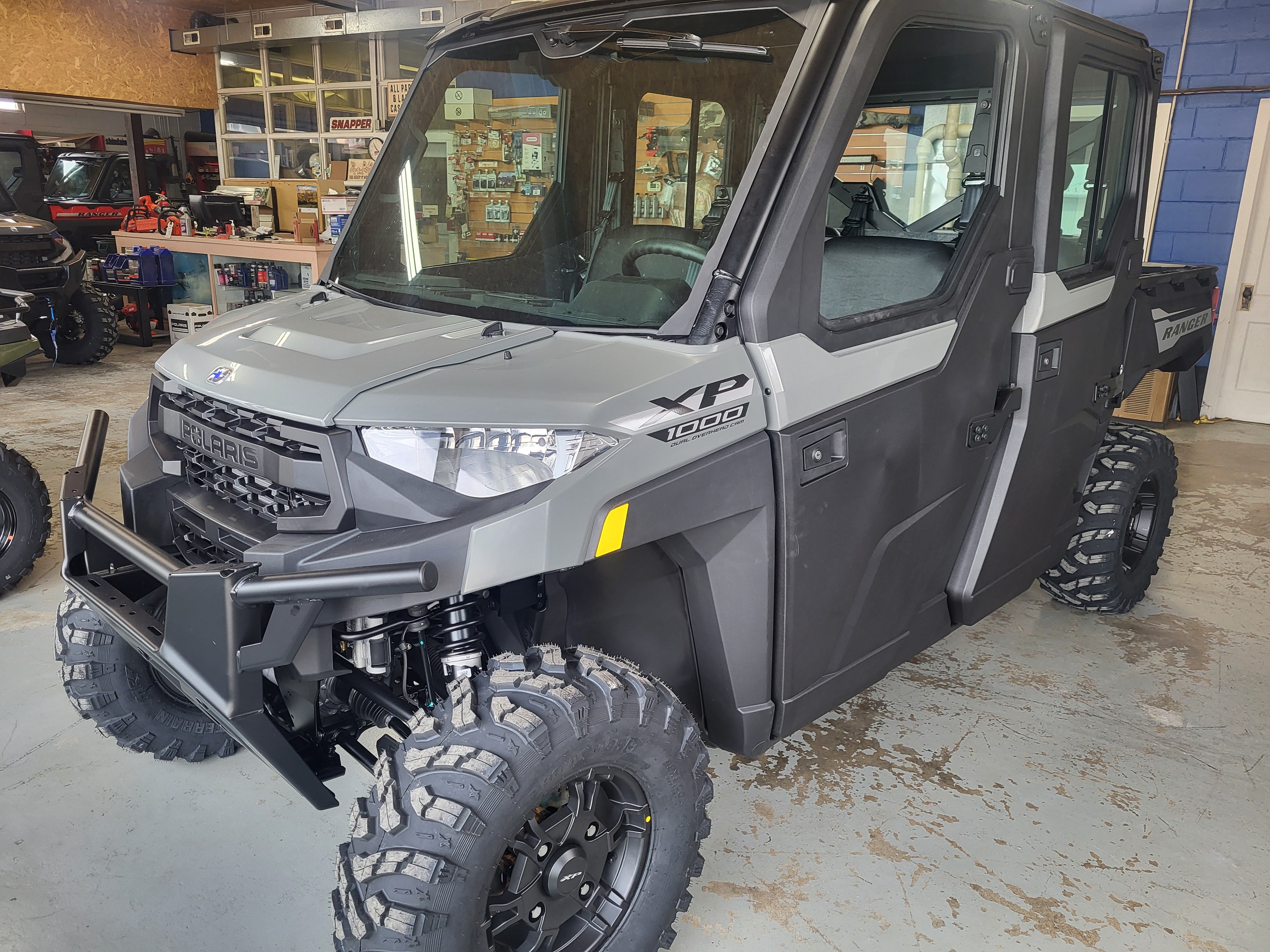 2027 Polaris Ranger Crew XP 1000 Cab 4