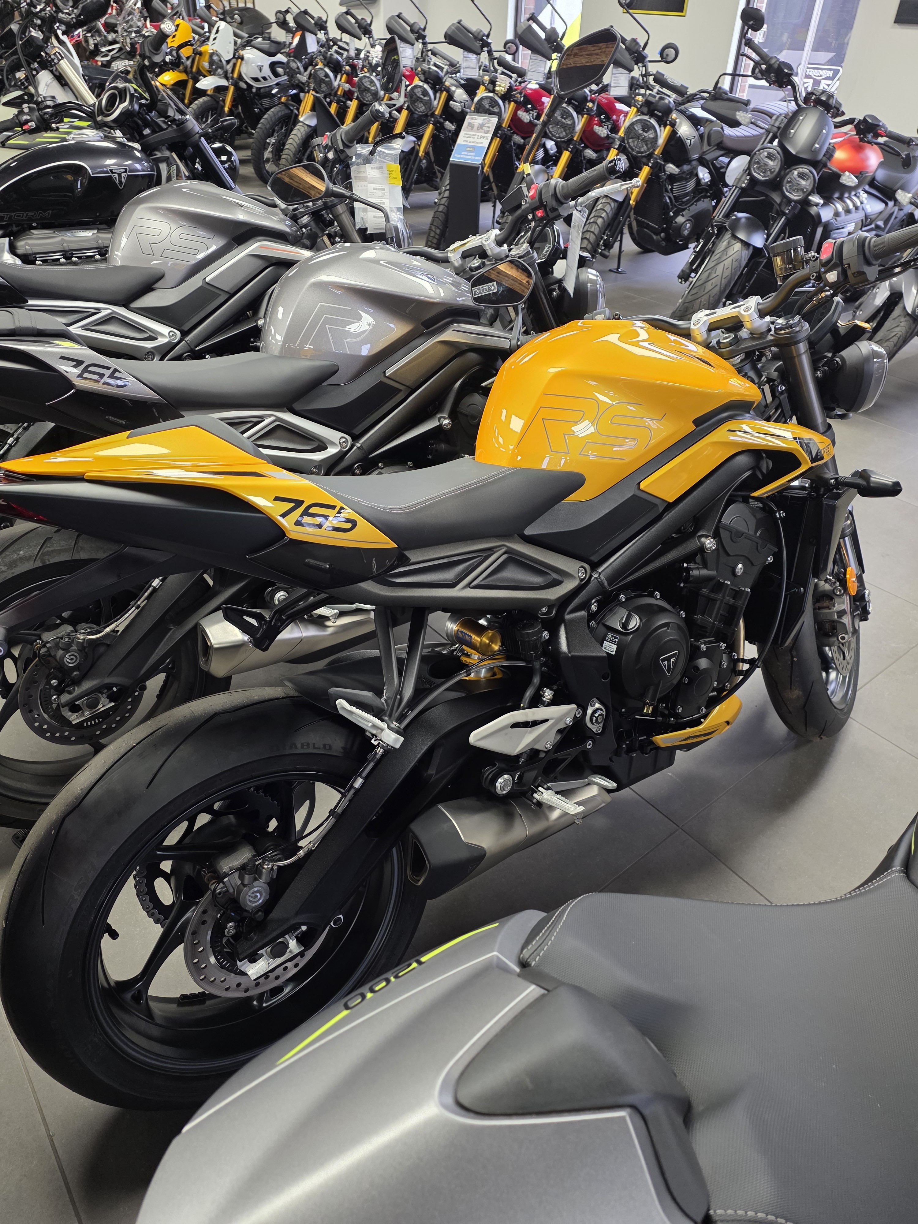 【5月末まで値下】1/9スケール Triumph 3HW New 2026 Triumph Street Triple 765 RS, Fort Wayne IN | Specs