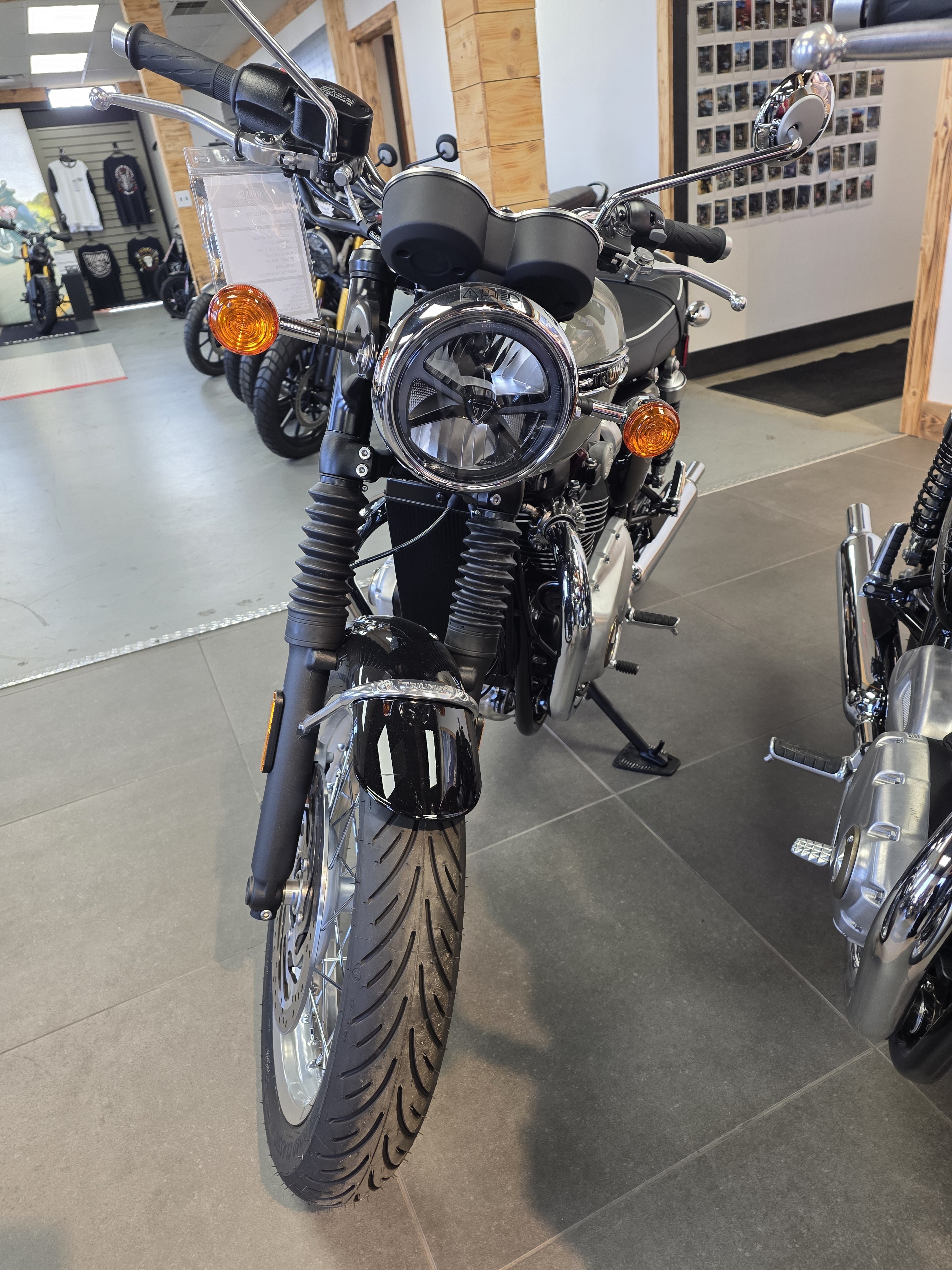 2026 Triumph Bonneville T120 5
