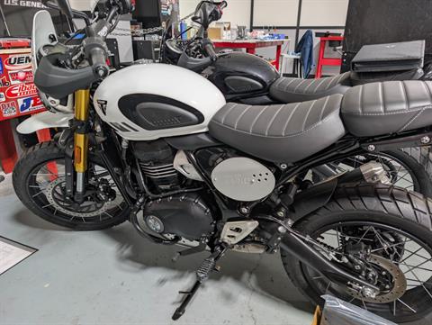 Skins TRI400 スリーブレストップ size:S ブラック/ホワイト New 2026 Triumph Scrambler 400 XC, Elkhart IN | Specs, Price