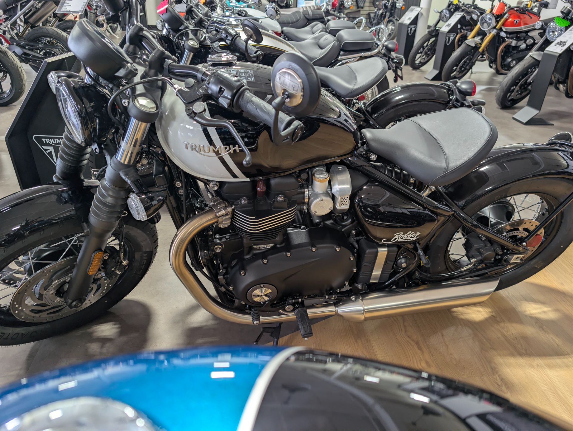 2025 Triumph Bonneville Bobber 2