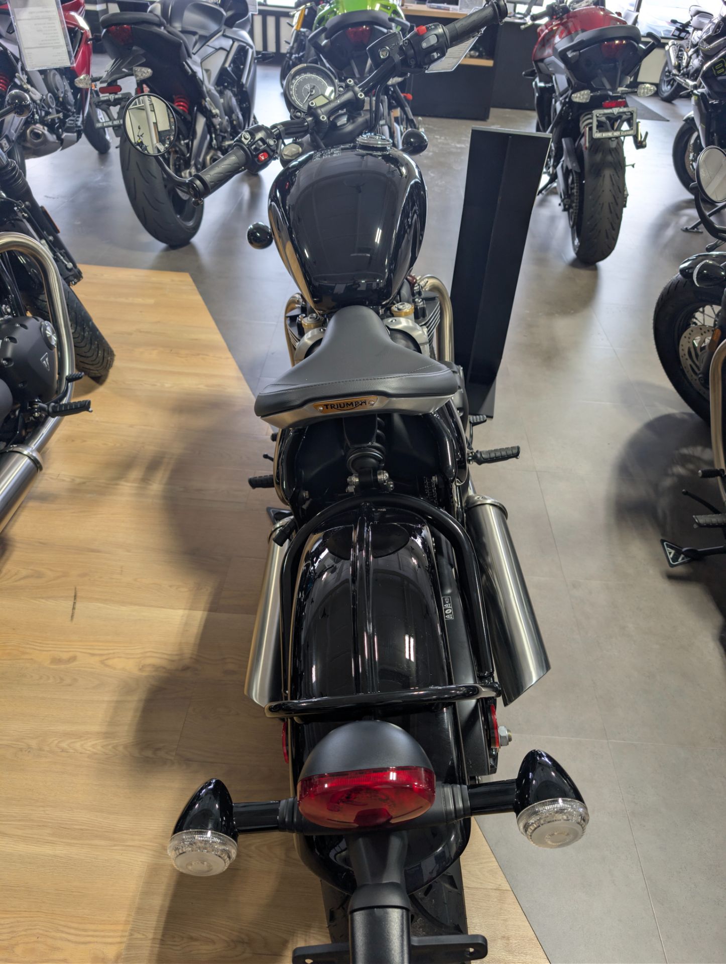 2025 Triumph Bonneville Bobber 3