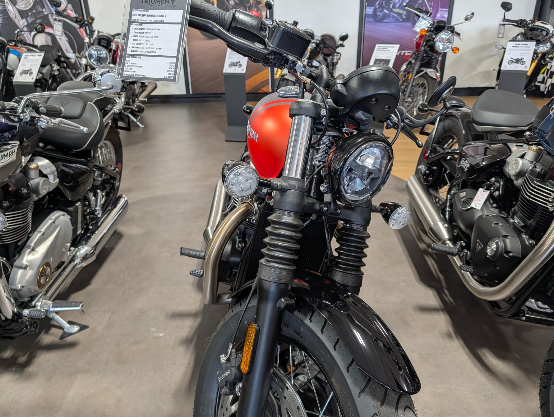 2025 Triumph Bonneville Bobber 3