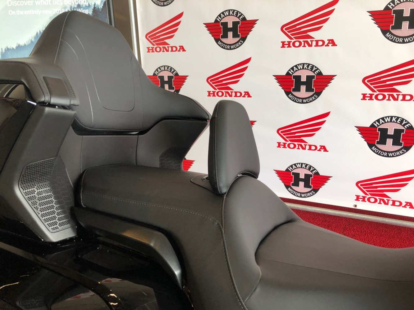 2019 Honda Gold Wing Tour Automatic DCT in Davenport, Iowa - Photo 4