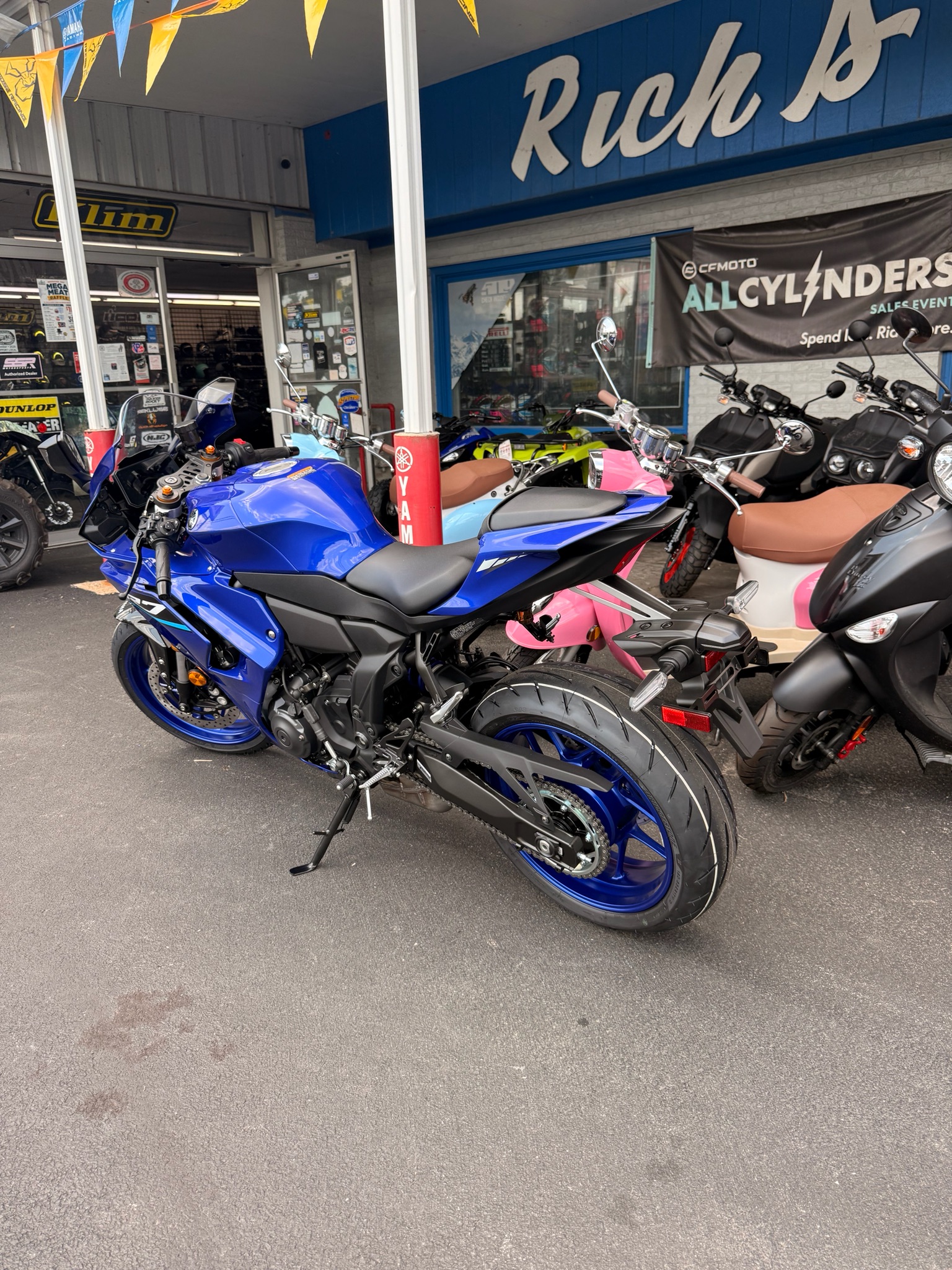 2026 Yamaha YZF-R7 3