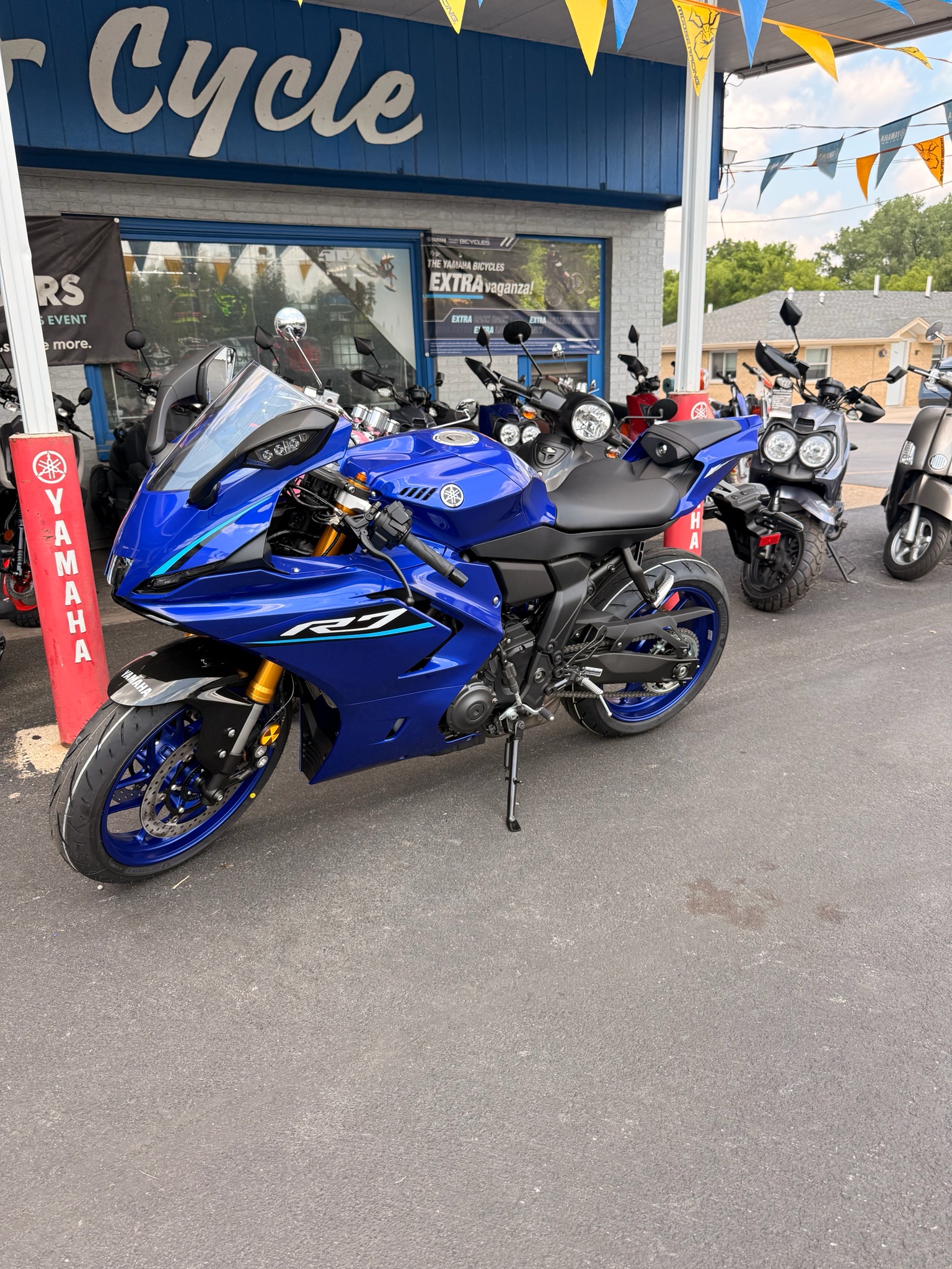 2026 Yamaha YZF-R7 5