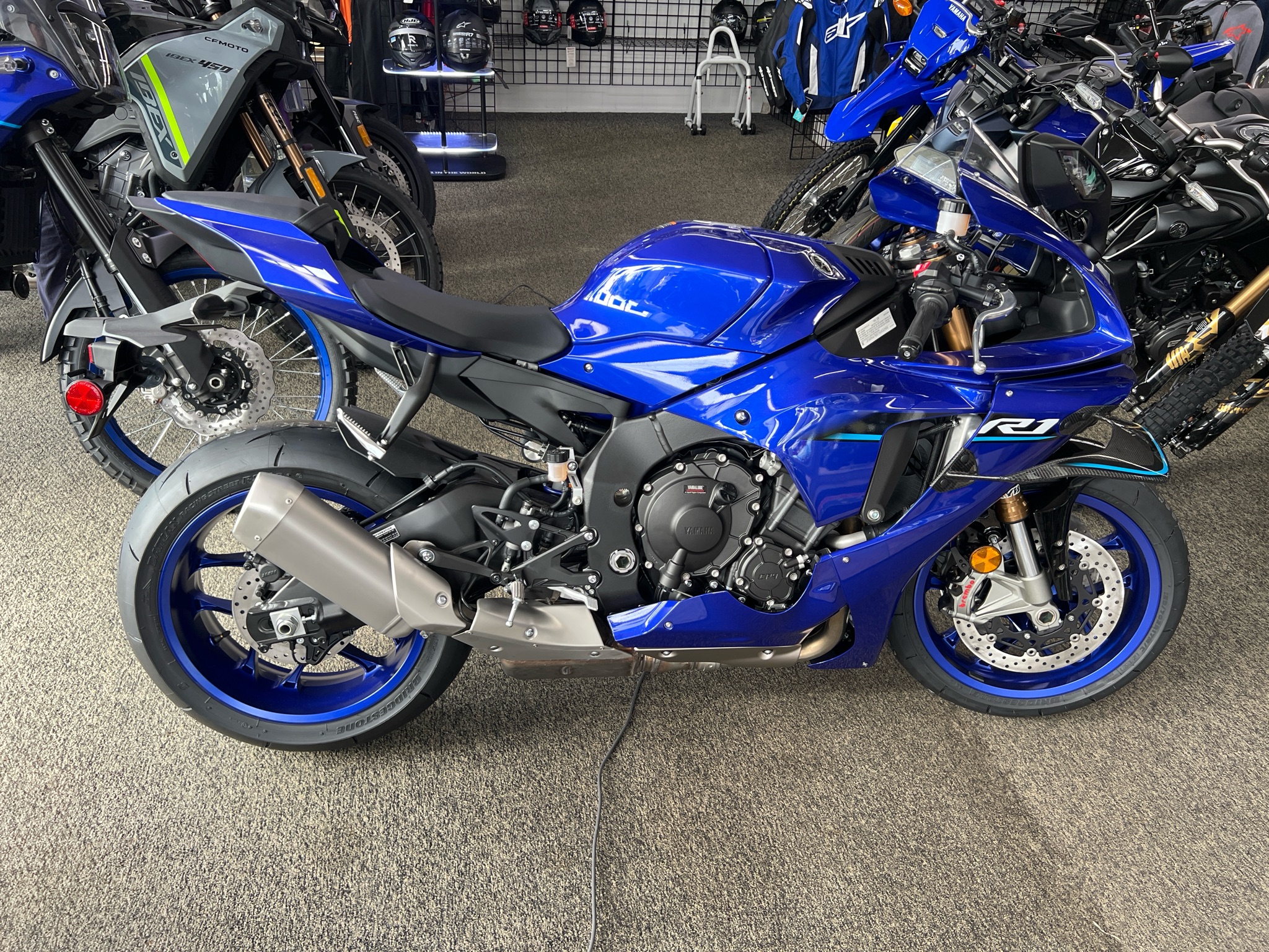 2026 Yamaha YZF-R1 1