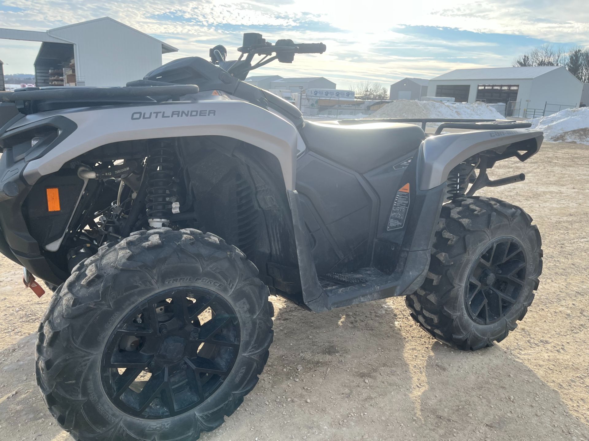 2024 Can-Am™ Outlander XT 700 1