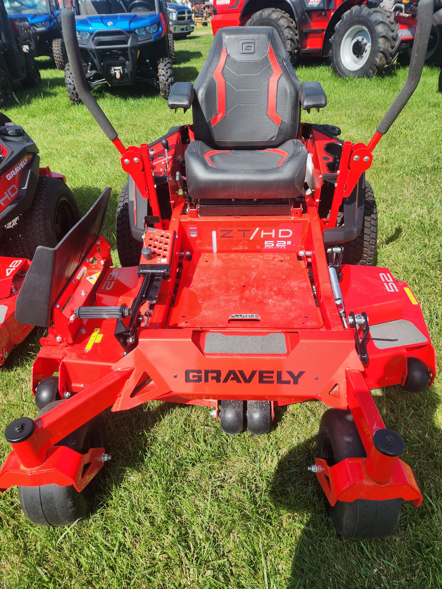New Gravely USA ZT HD 52 in. Kawasaki FR691V 23 hp, Worthington IA