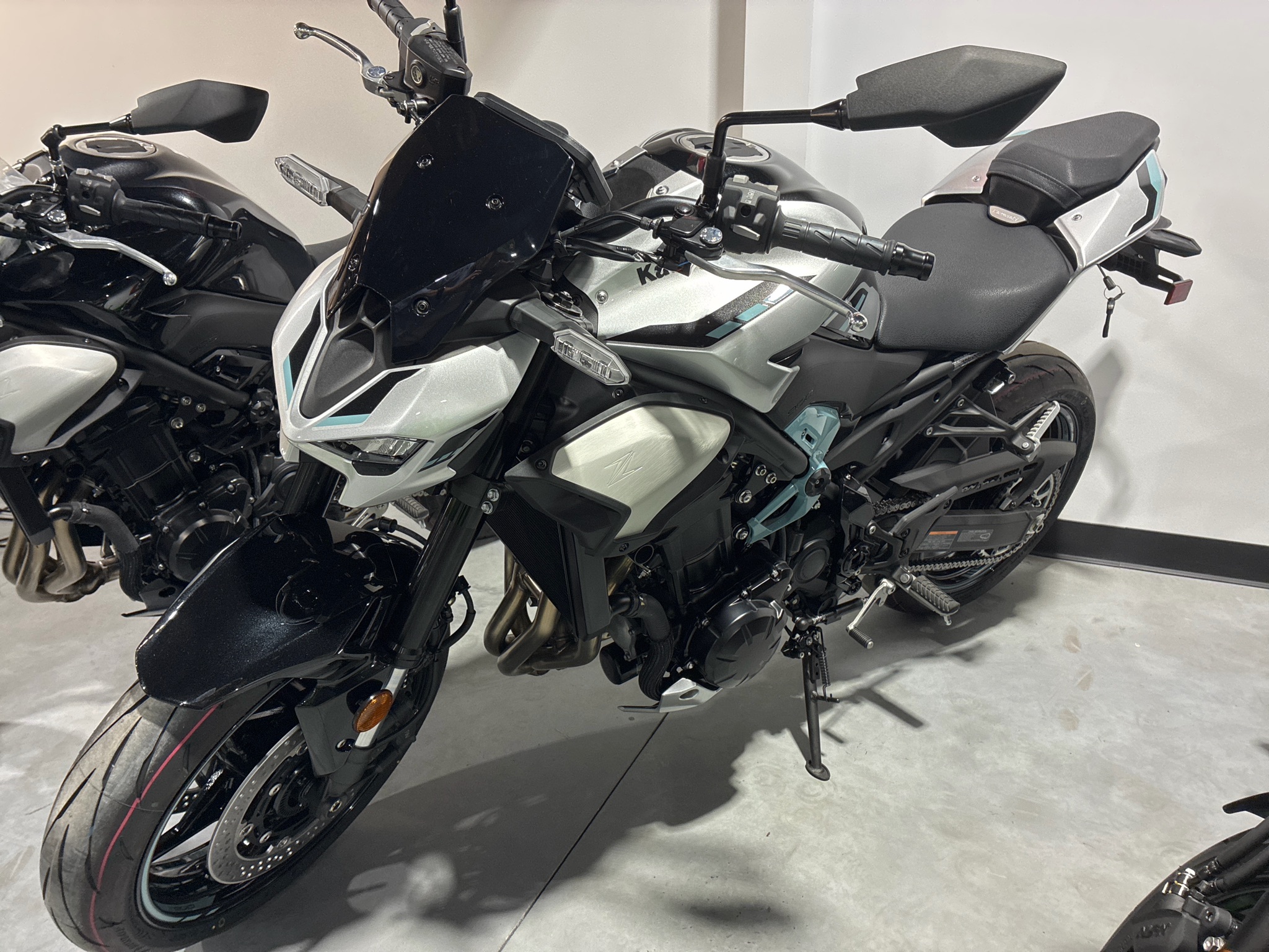 2025 Kawasaki Z900 ABS 1