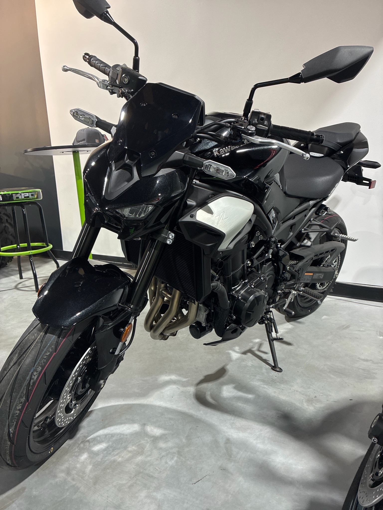 2025 Kawasaki Z900 ABS 2