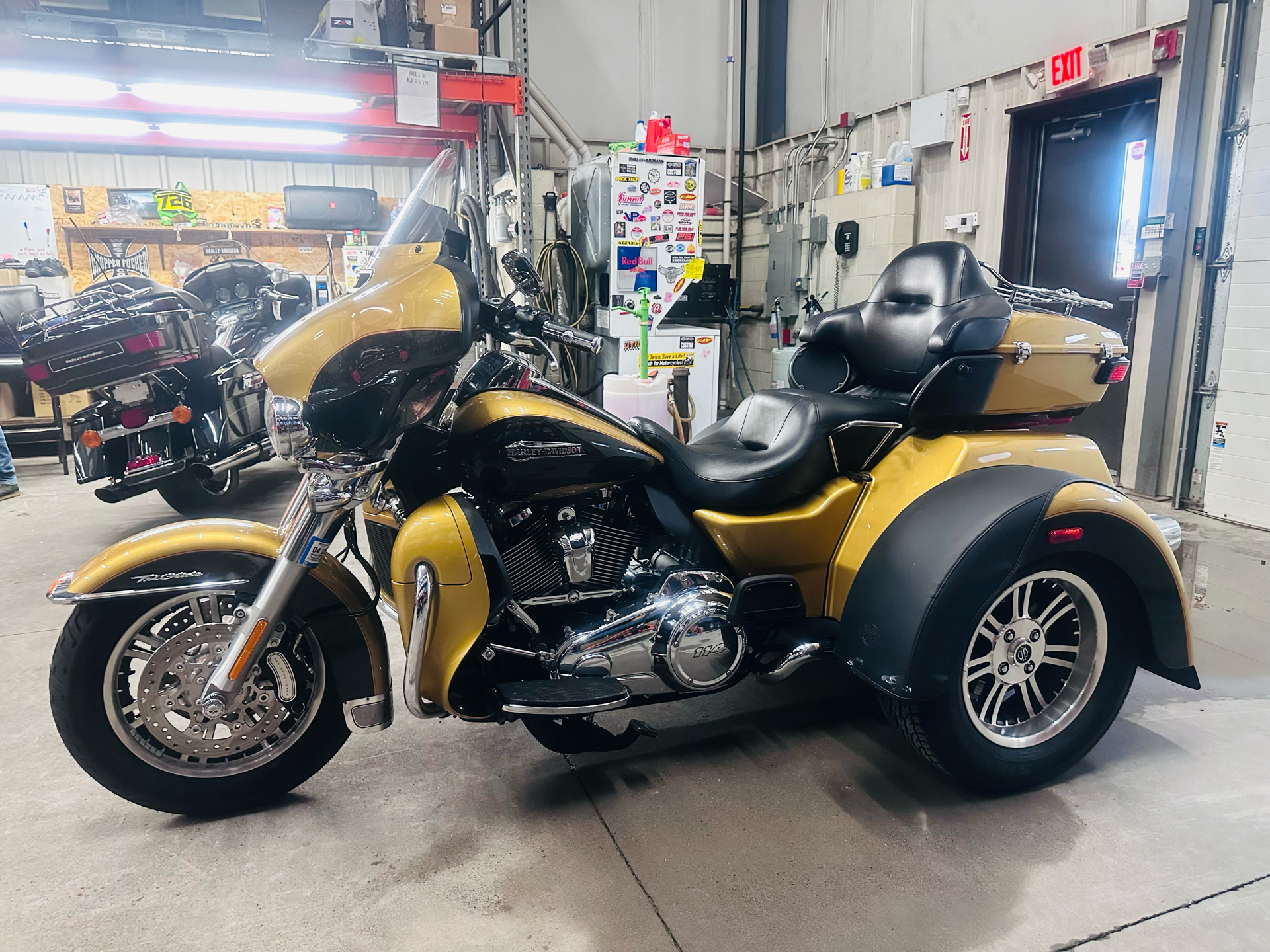 Used 2017 Harley-Davidson Tri Glide® Ultra Black Hills Gold