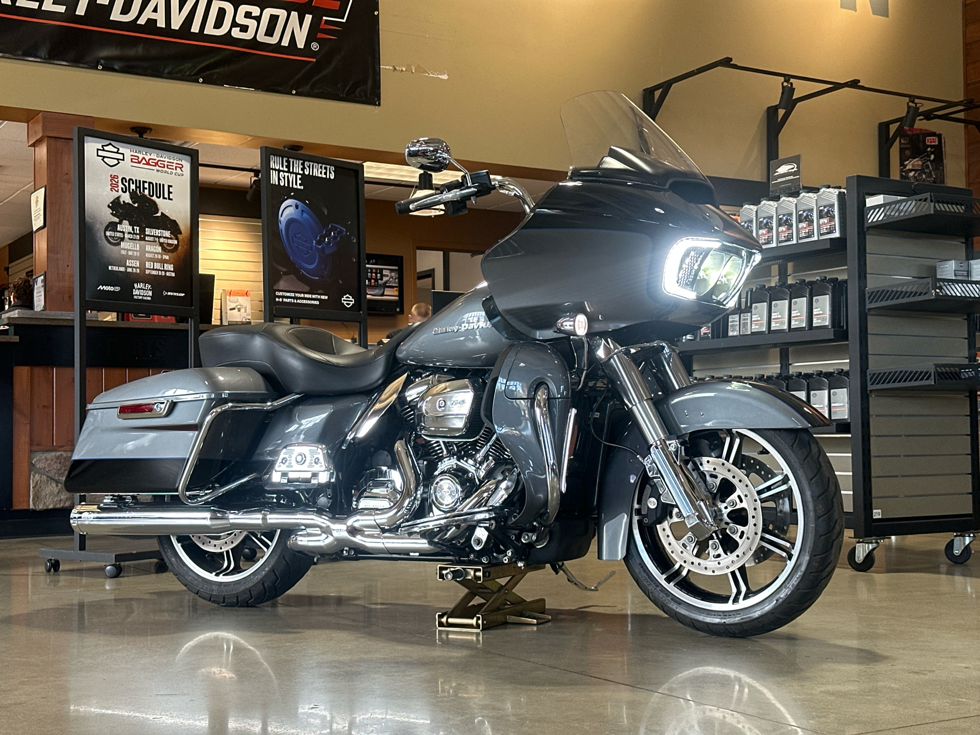 Used 2021 Harley-Davidson Road Glide® Limited Gauntlet Gray