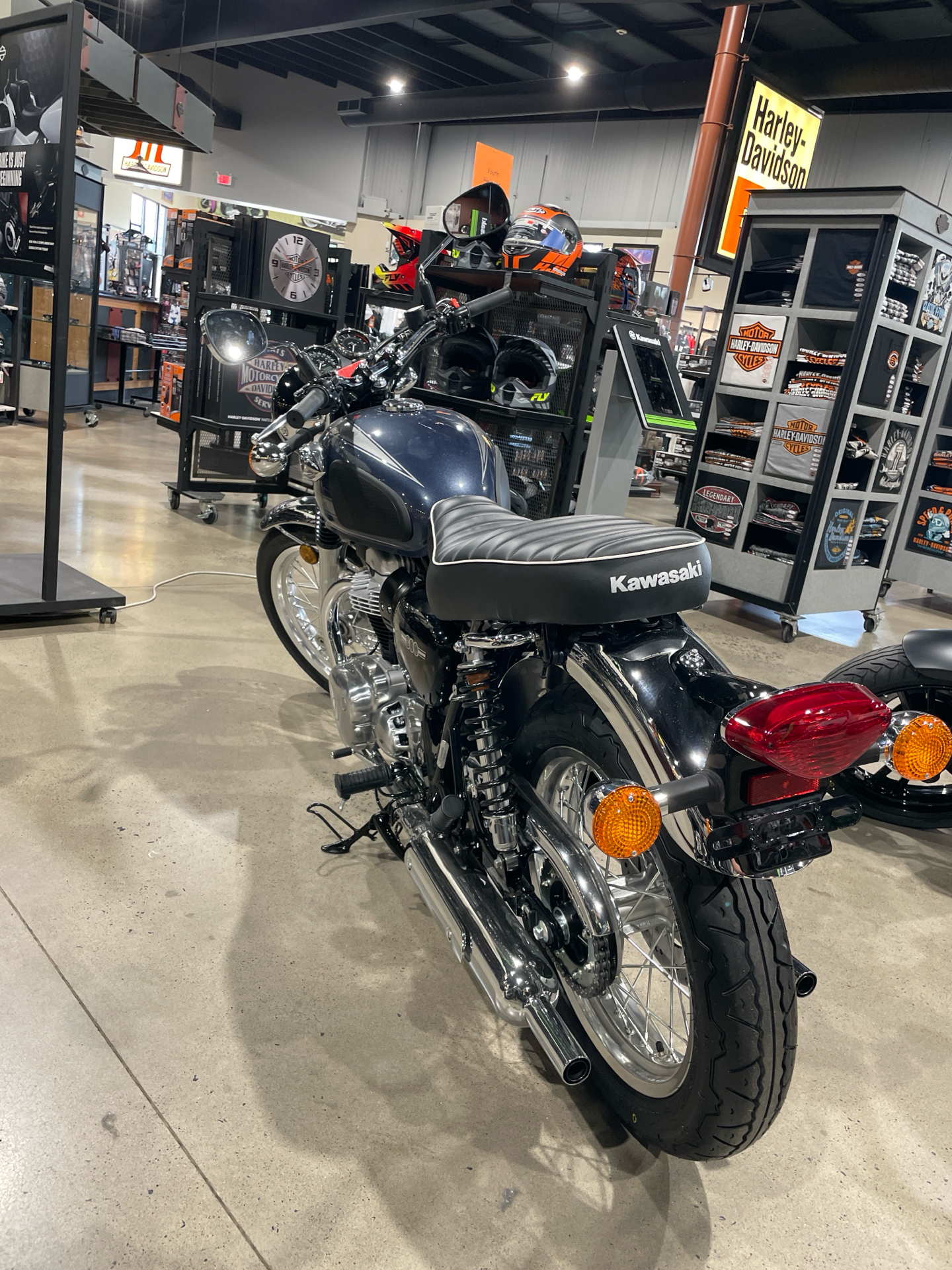 New 2024 Kawasaki W800 ABS, New York Mills NY | Specs, Price
