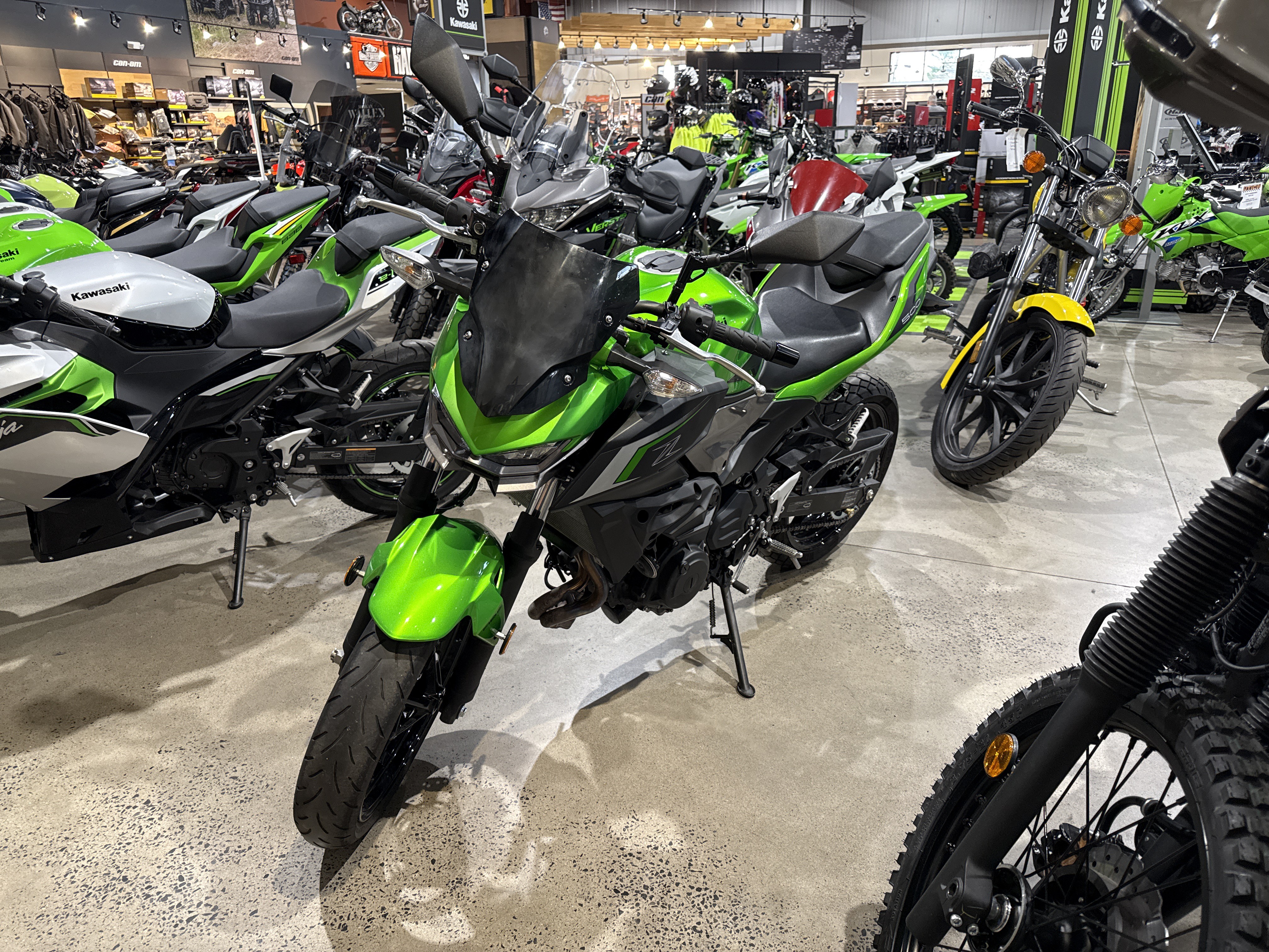 Used 2024 Kawasaki Z500 ABS, New York Mills NY | Specs, Price