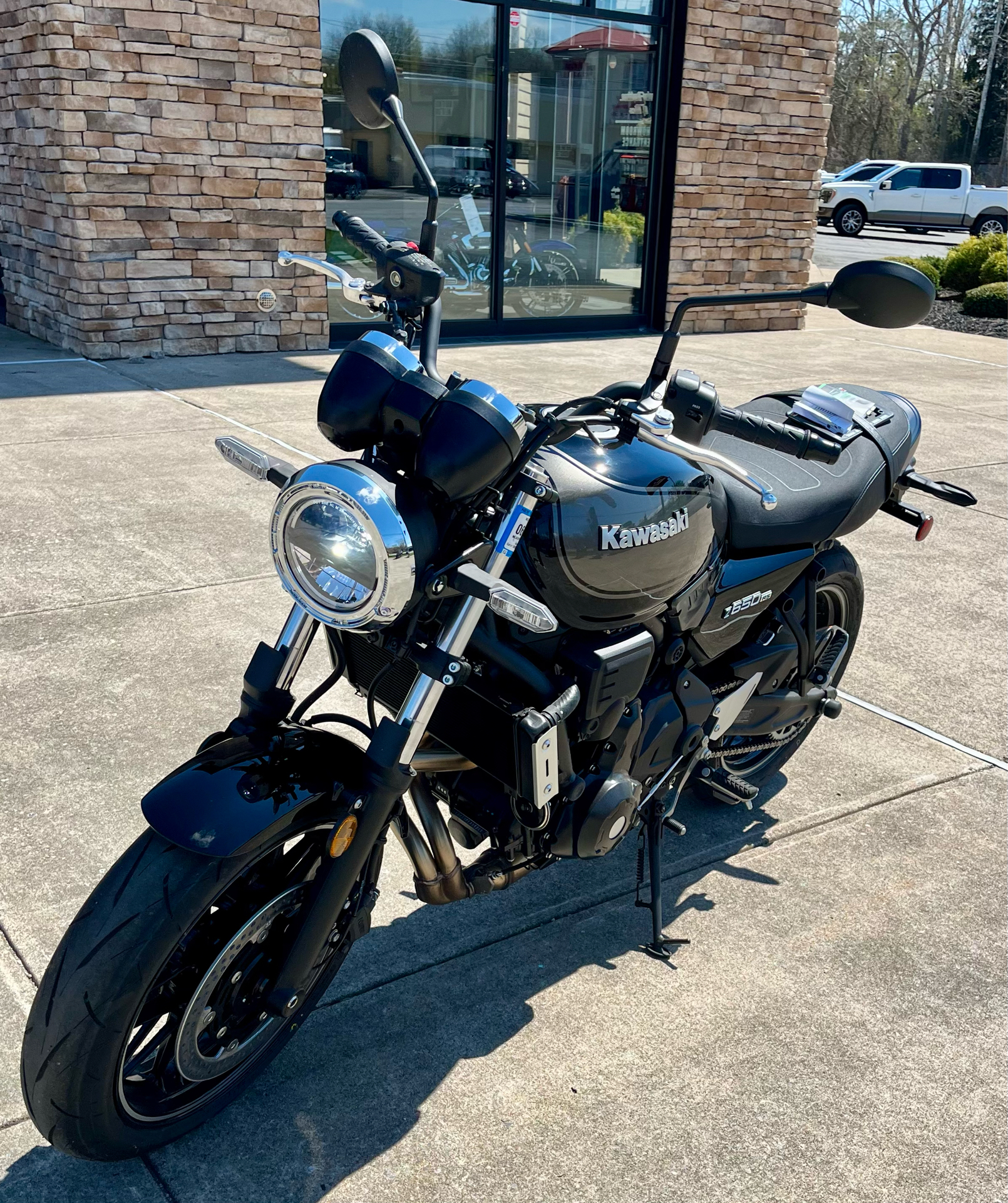 Webike | World Walk ワールドウォーク ビキニカウル Z650RS(ds