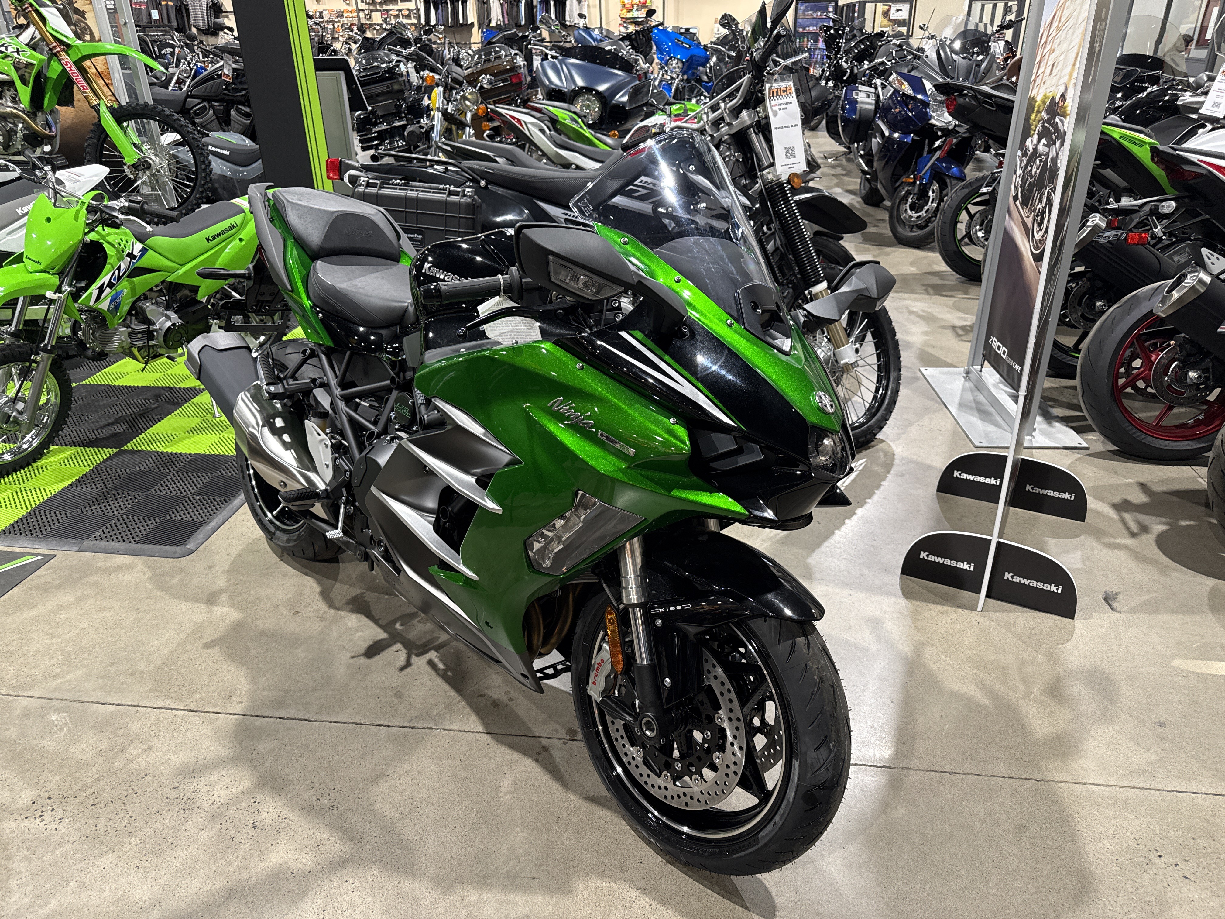 2025 Ninja H2® SX SE ABS