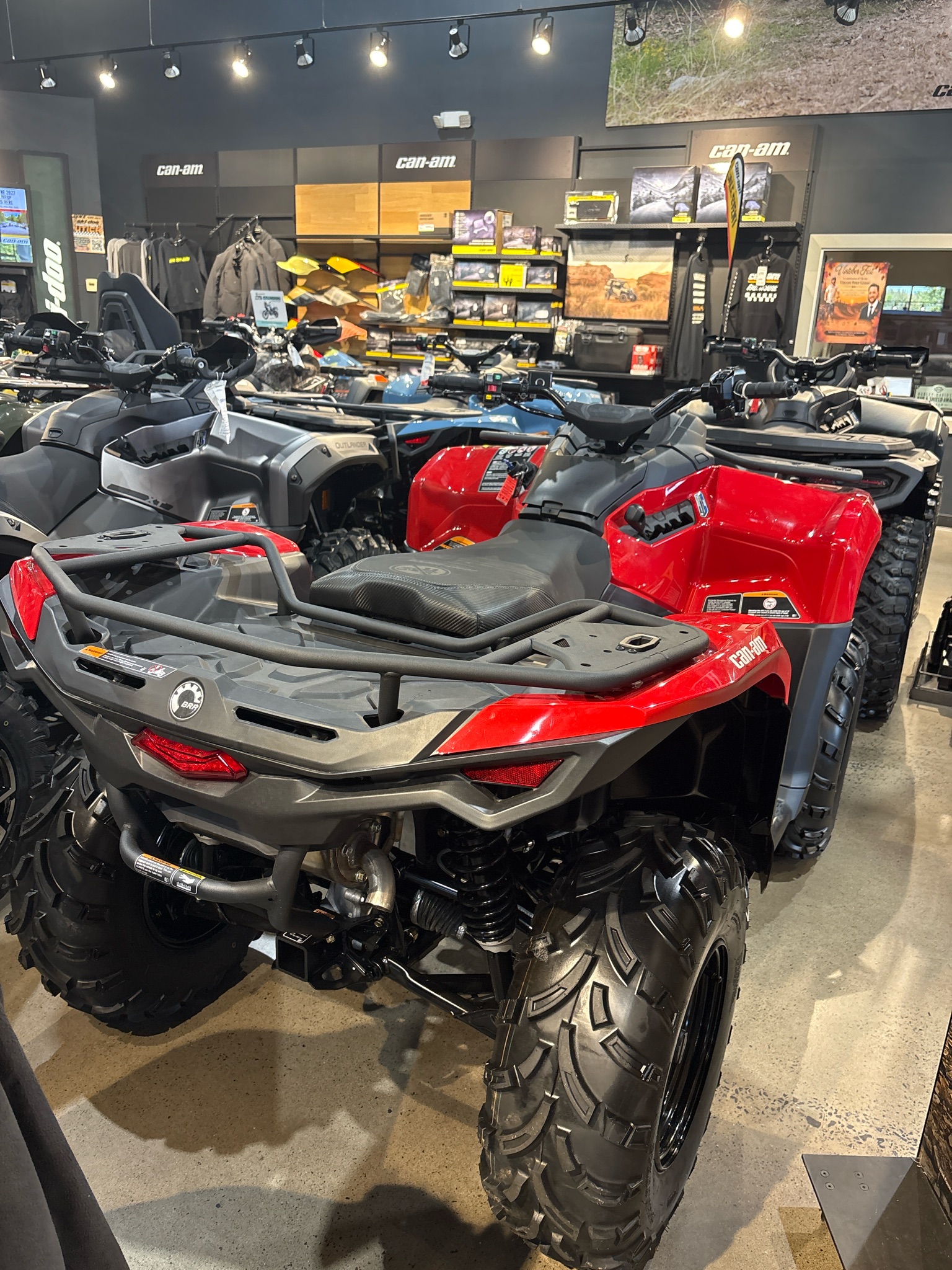 2026 Can-Am™ Outlander DPS 700 4