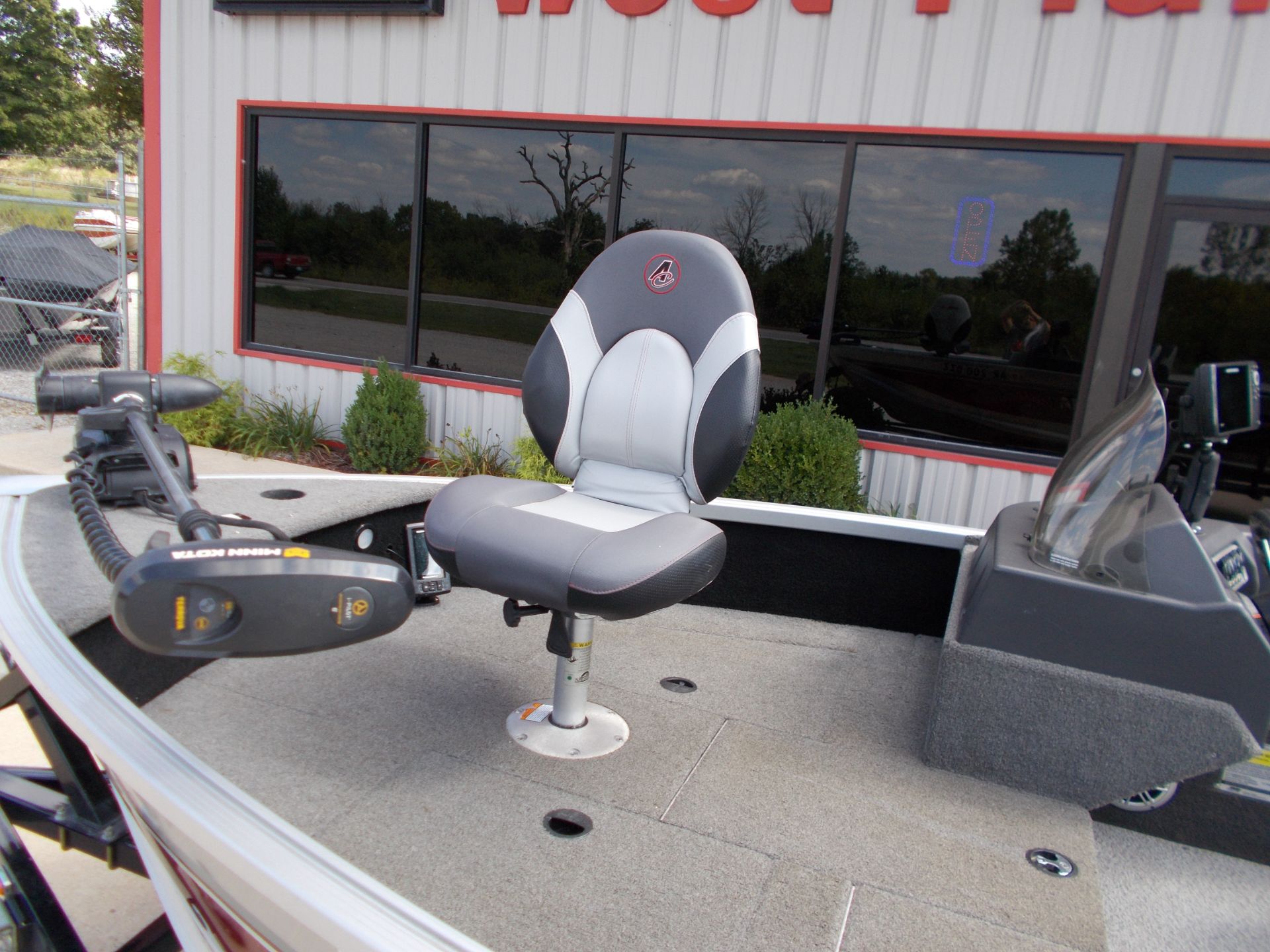 2018 Alumacraft Competitor 165 in West Plains, Missouri - Photo 9