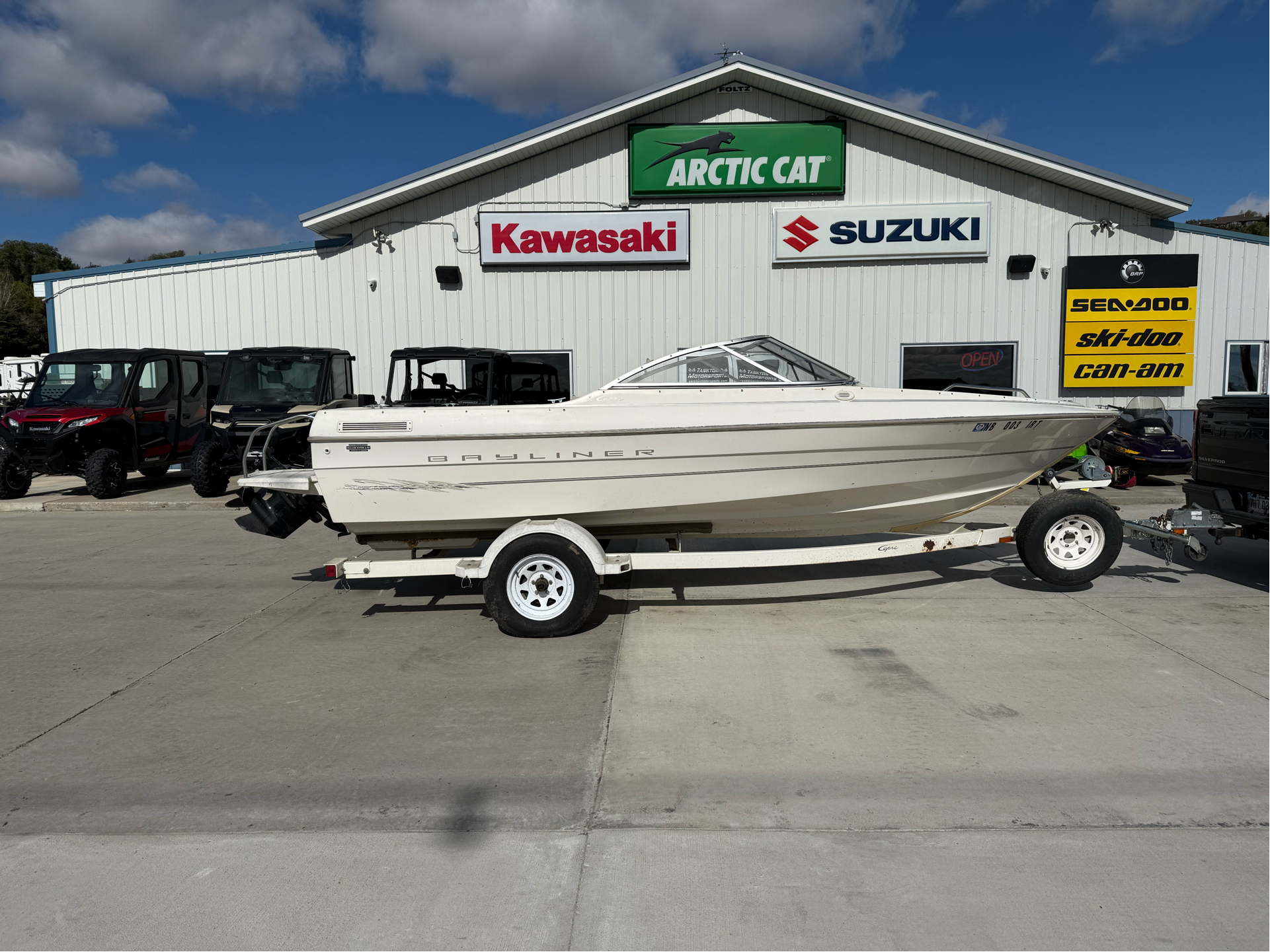 1999 Bayliner CAPRI in Yankton, South Dakota - Photo 1