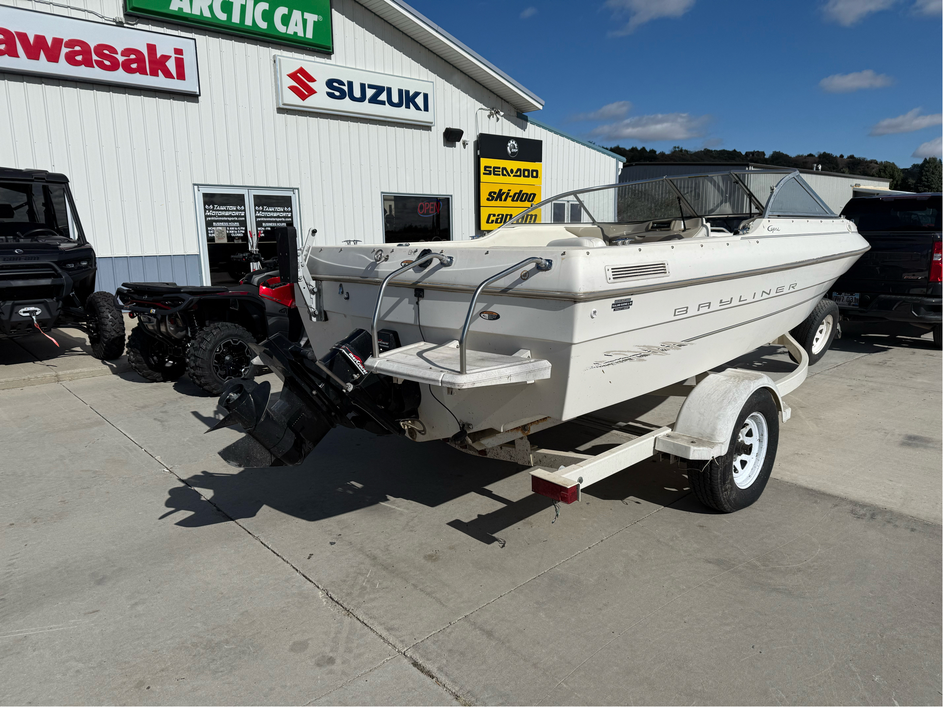 1999 Bayliner CAPRI in Yankton, South Dakota - Photo 5