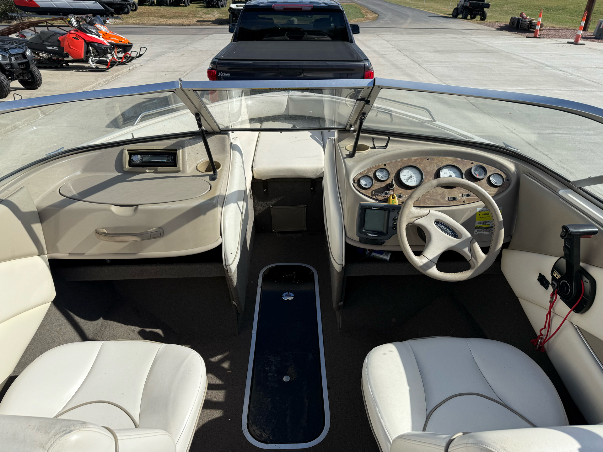 1999 Bayliner CAPRI in Yankton, South Dakota - Photo 9