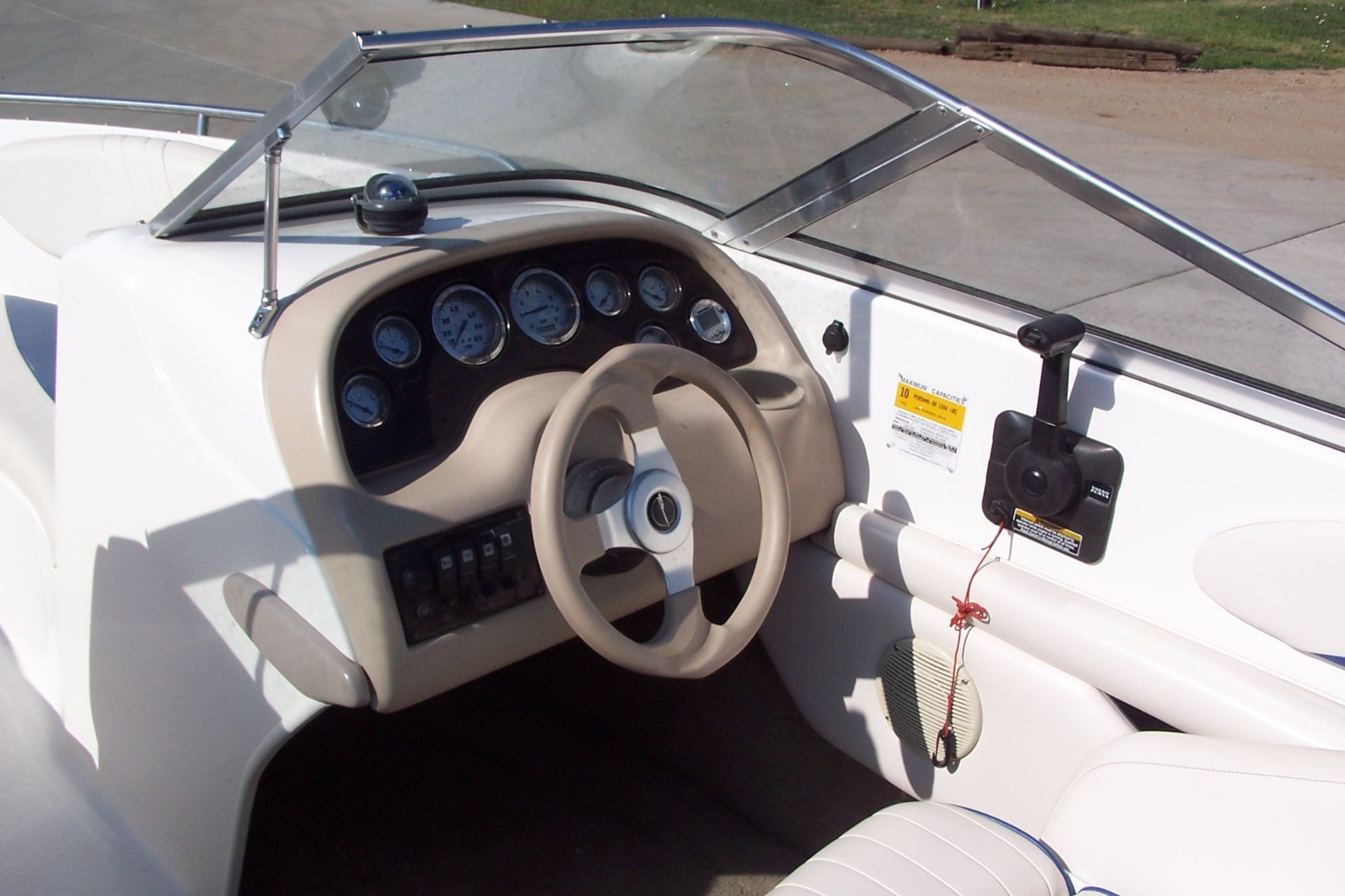 2001 Chaparral 200 SSE in Yankton, South Dakota - Photo 7
