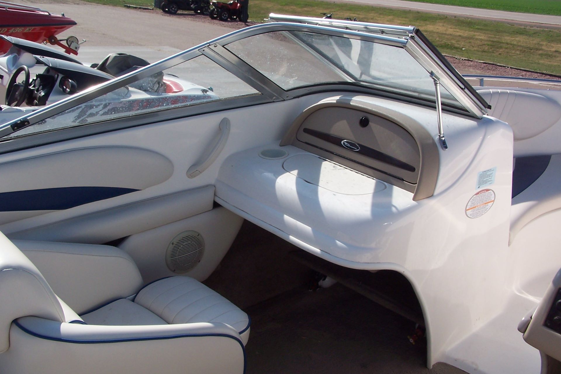 2001 Chaparral 200 SSE in Yankton, South Dakota - Photo 8