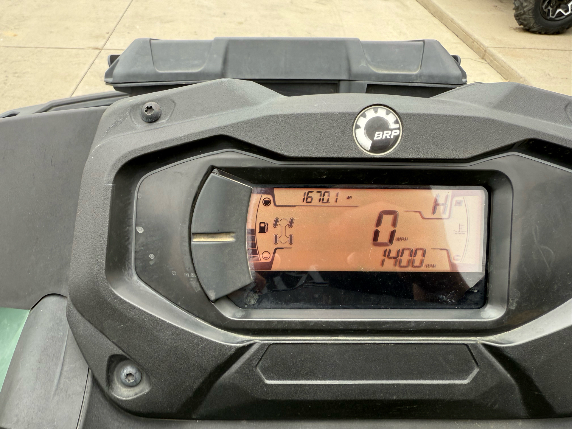 2023 Can-Am Outlander MAX 6x6 DPS 650 in Yankton, South Dakota - Photo 2