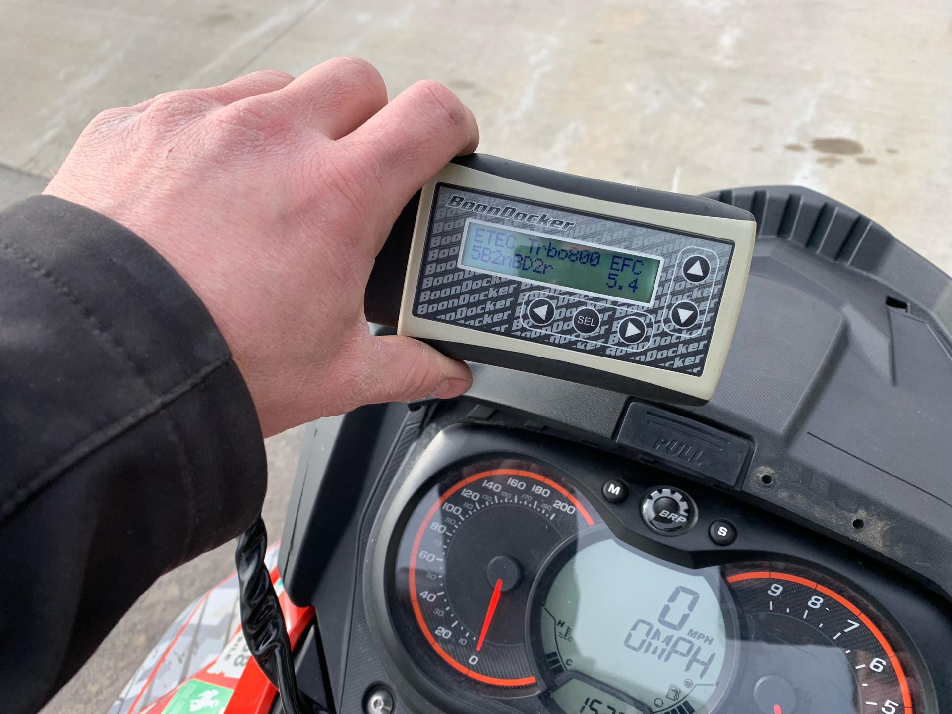 2016 Ski-Doo Summit SP T3 174 800R E-TEC E.S., PowderMax 3.0" in Yankton, South Dakota - Photo 13