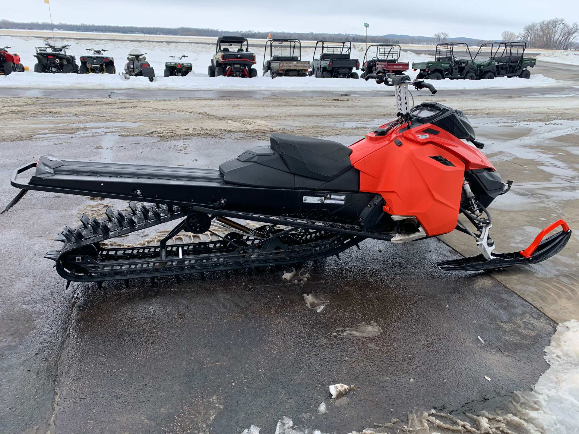 2016 Ski-Doo Summit SP T3 174 800R E-TEC E.S., PowderMax 3.0" in Yankton, South Dakota - Photo 8