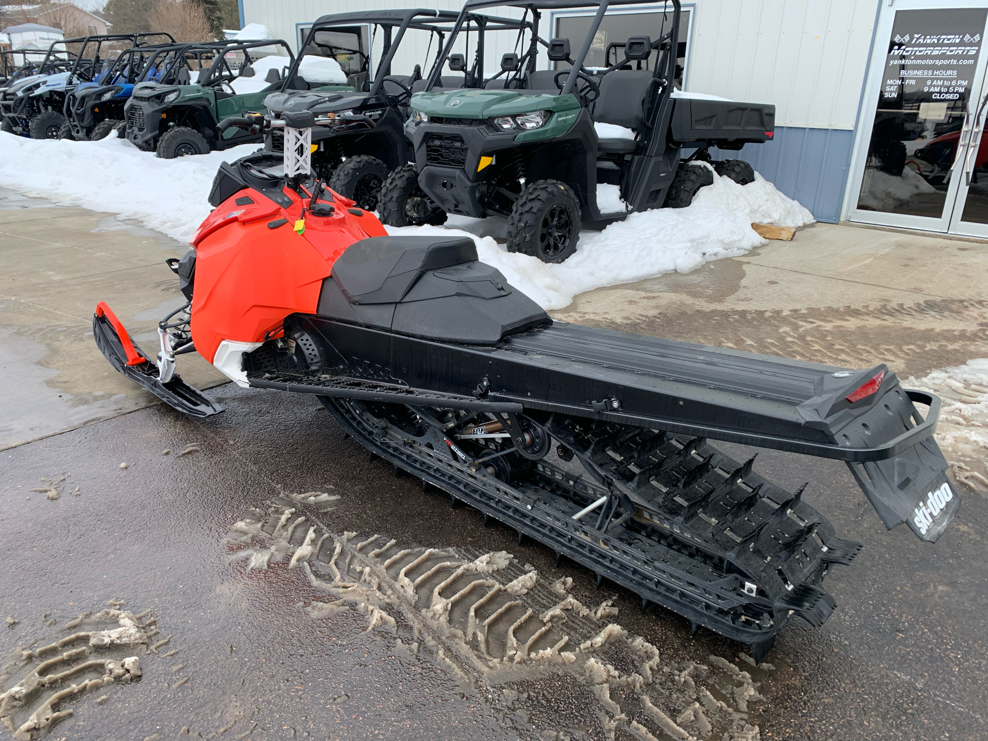 2016 Ski-Doo Summit SP T3 174 800R E-TEC E.S., PowderMax 3.0" in Yankton, South Dakota - Photo 10