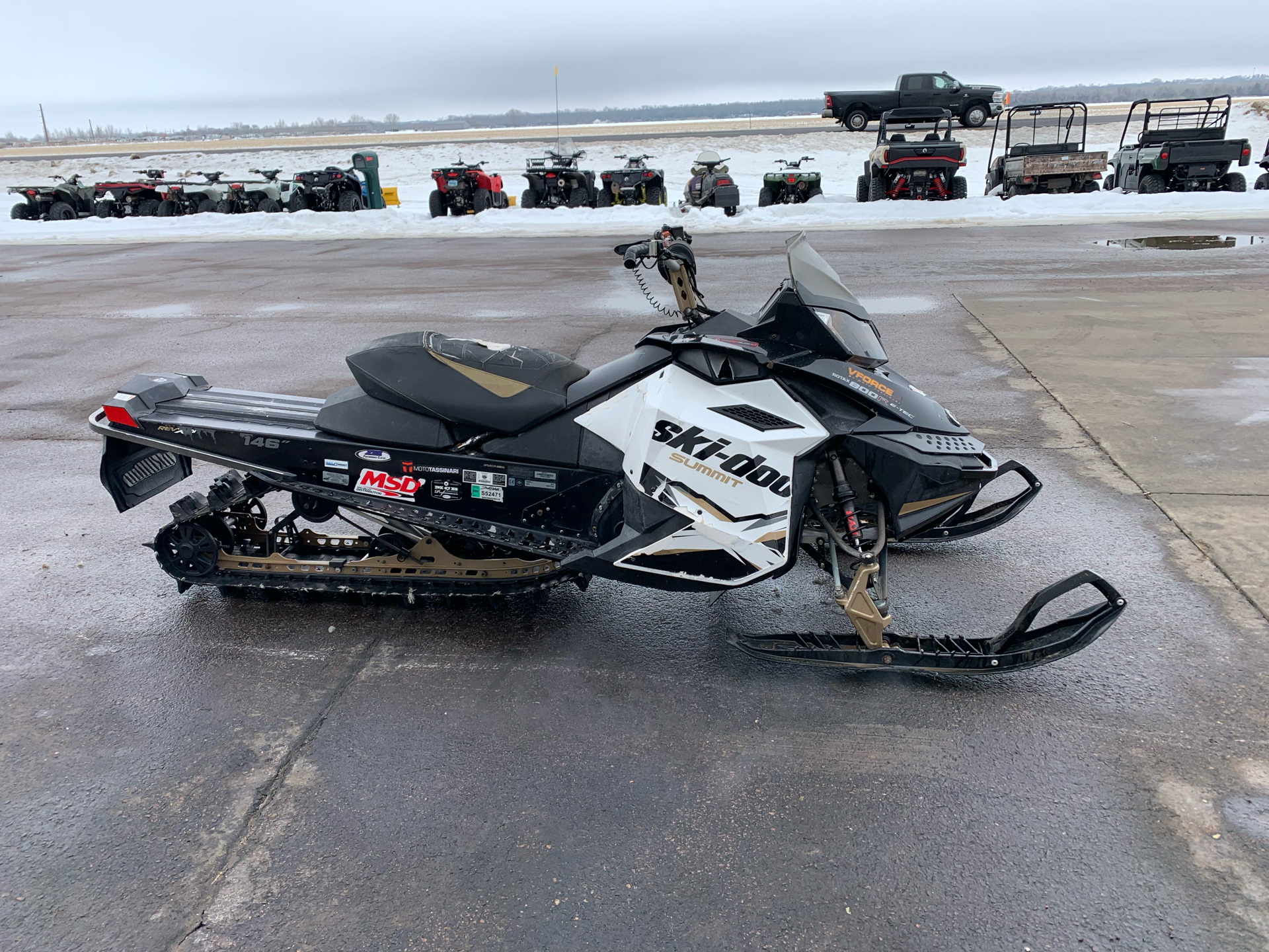 2012 Ski-Doo Summit® X® E-TEC® 800R 146 ES in Yankton, South Dakota - Photo 4