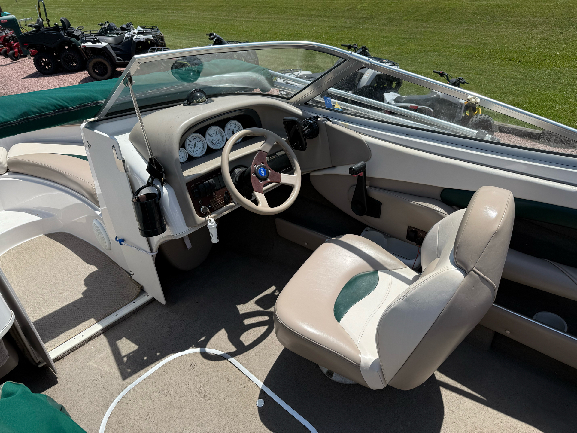 1996 Four Winns 200 Horizon DLX in Yankton, South Dakota - Photo 13