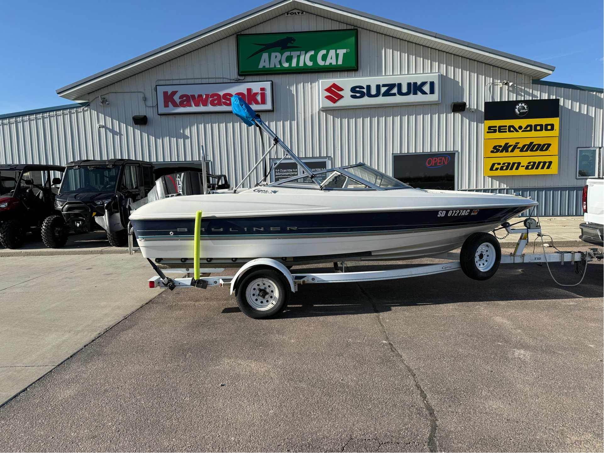 1997 Bayliner Capri 1700 LS in Yankton, South Dakota - Photo 1