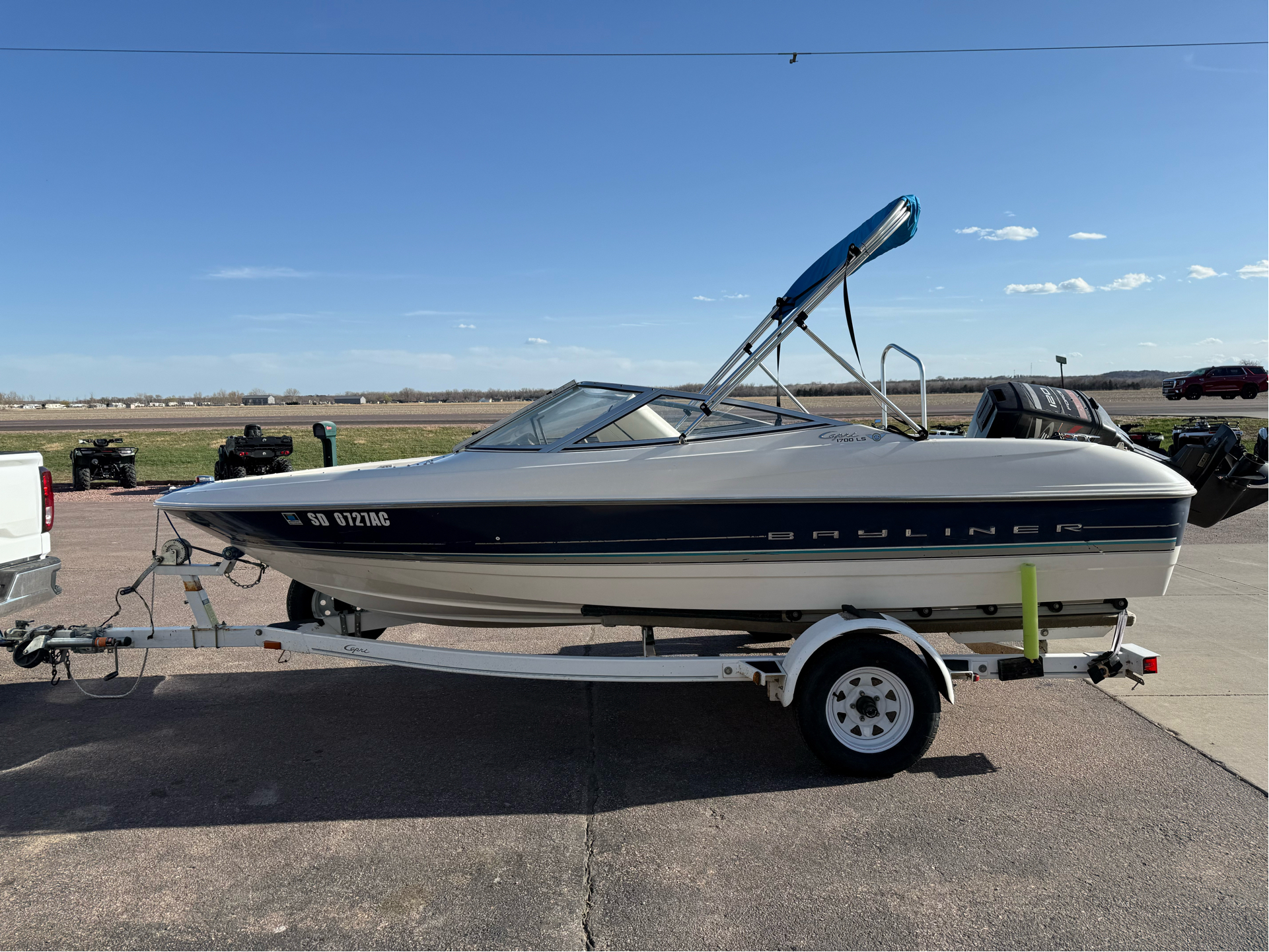 1997 Bayliner Capri 1700 LS in Yankton, South Dakota - Photo 4