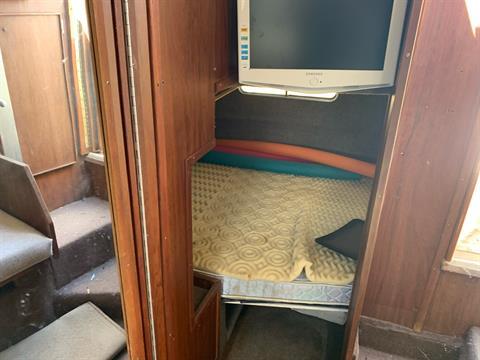 1983 Sea Ray Sundancer 270 in Yankton, South Dakota - Photo 16