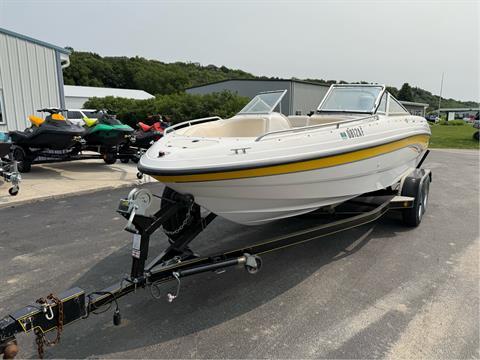 2001 Chaparral 200 SSE in Yankton, South Dakota - Photo 2